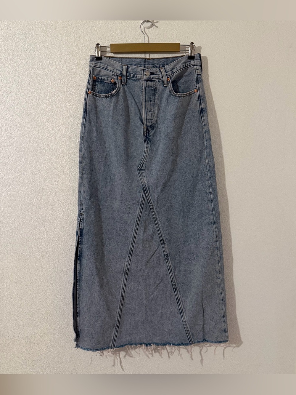 Levi's Women's Long Denim Skirt Blue Button Closure Pockets Straight Size 27